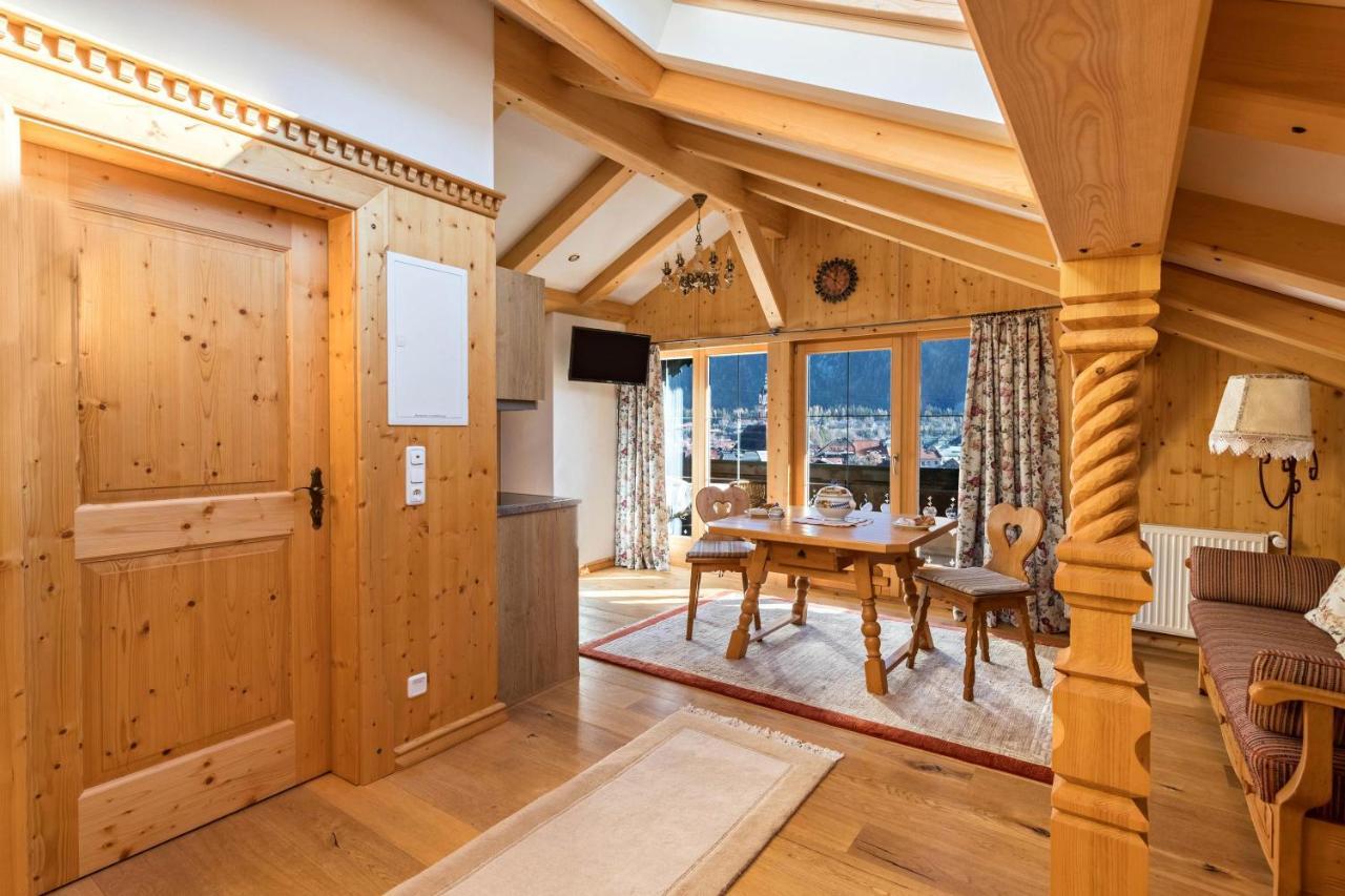 Ferienwohnung Bergkristall มิทเทนวัลด์ ภายนอก รูปภาพ